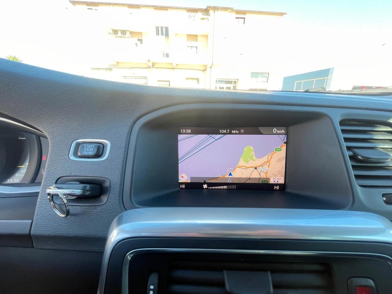 Volvo S60 Cross Country D3 Pro