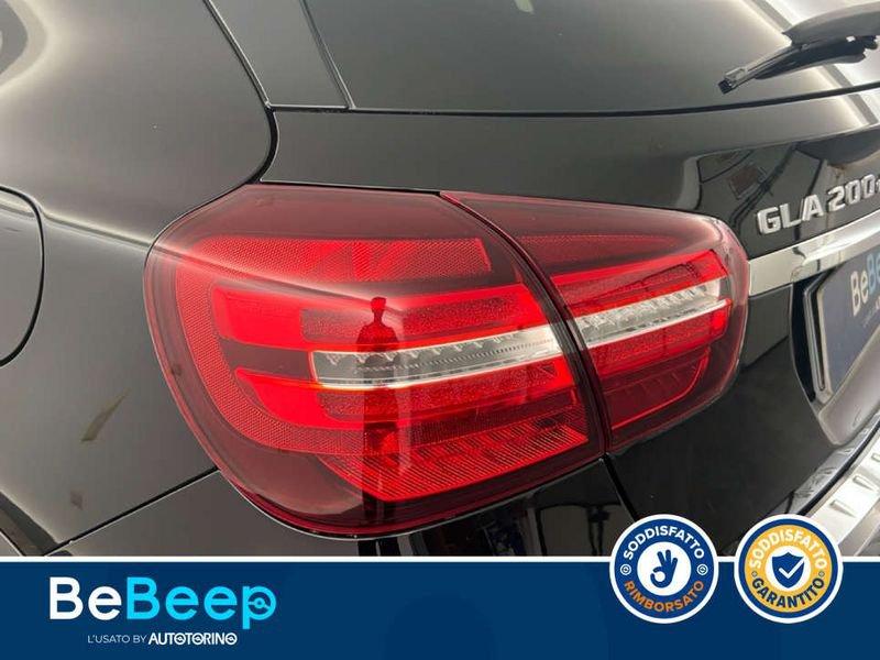 Mercedes-Benz GLA 200 D NIGHT EDITION AUTO