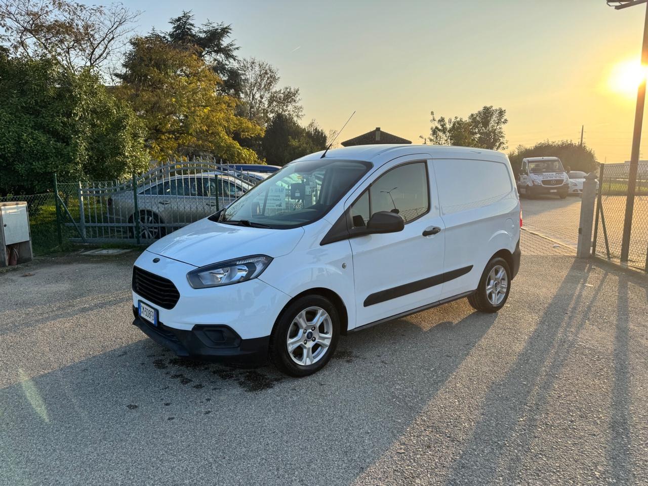 Ford Transit Courier 1.5 TDCi 75CV Van Trend