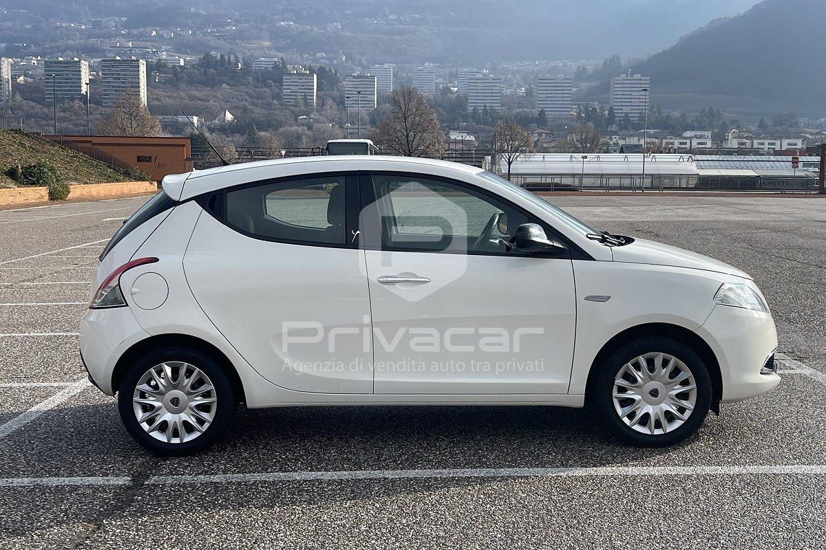 LANCIA Ypsilon 1.2 69 CV 5 porte Gold