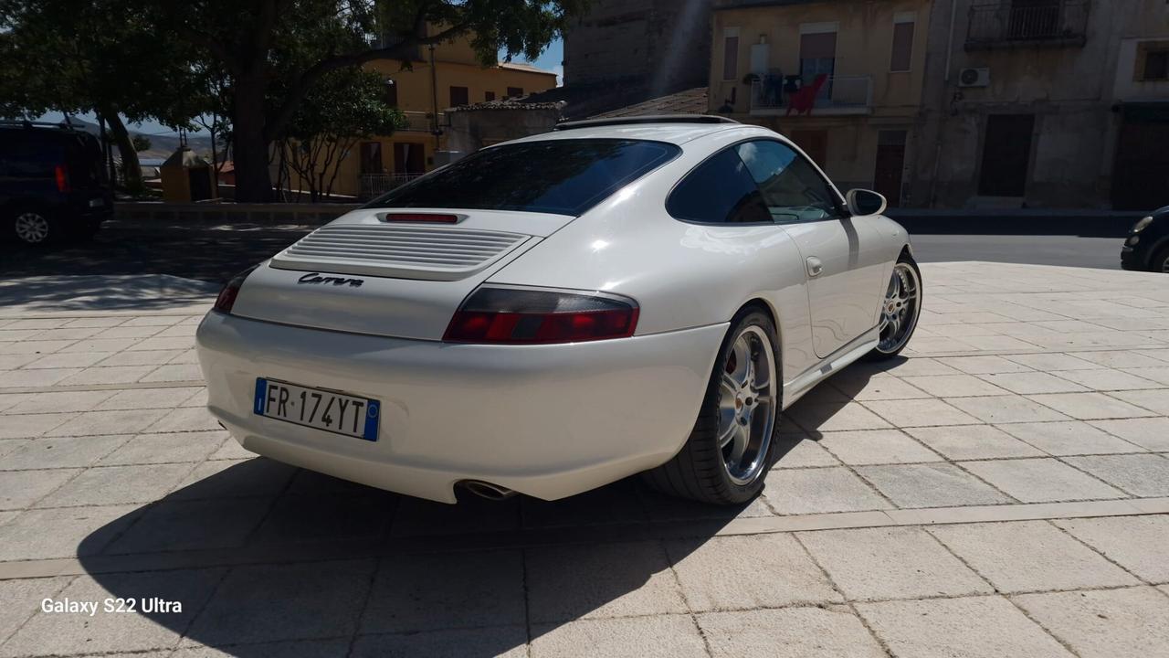 Porsche 911 Carrera cat Coupé