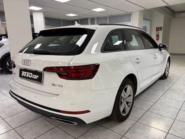 AUDI A4 30 TDI S TRONIC LINE EDITION