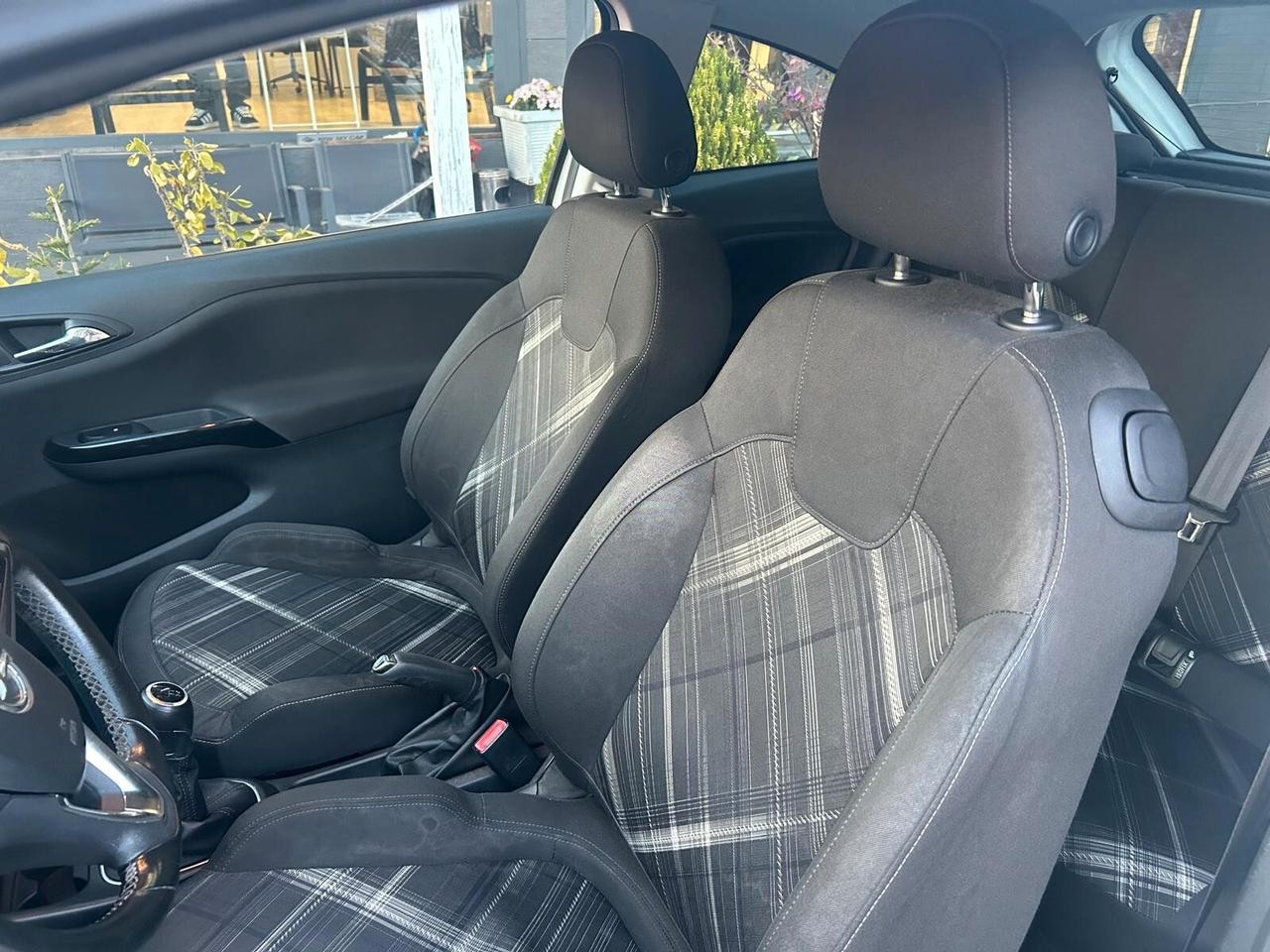 Opel Corsa 1.3 CDTI Coupé Cosmo