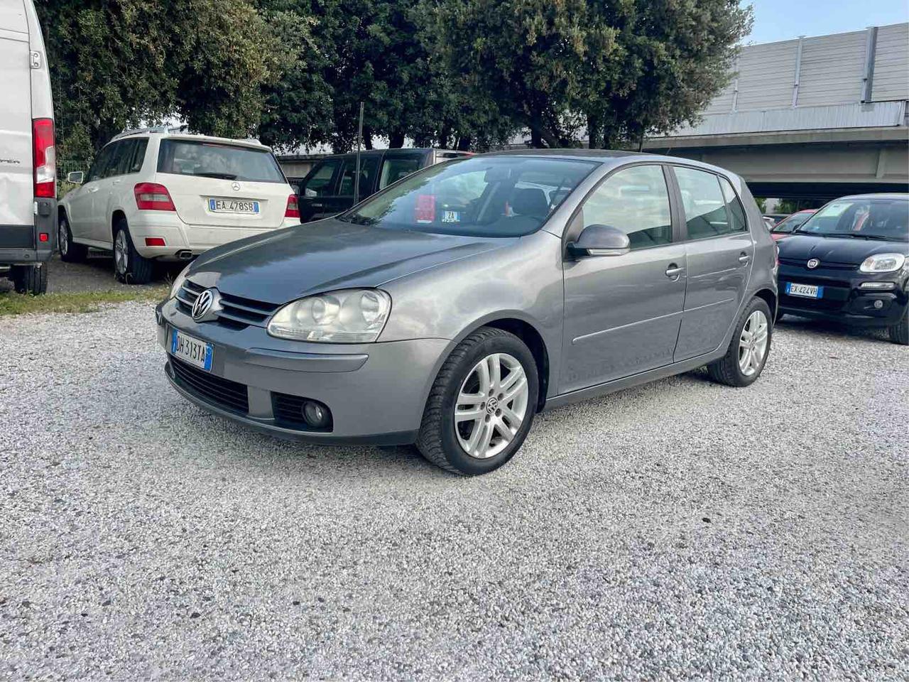 VOLKSWAGEN GOLF V - COMFORTLINE