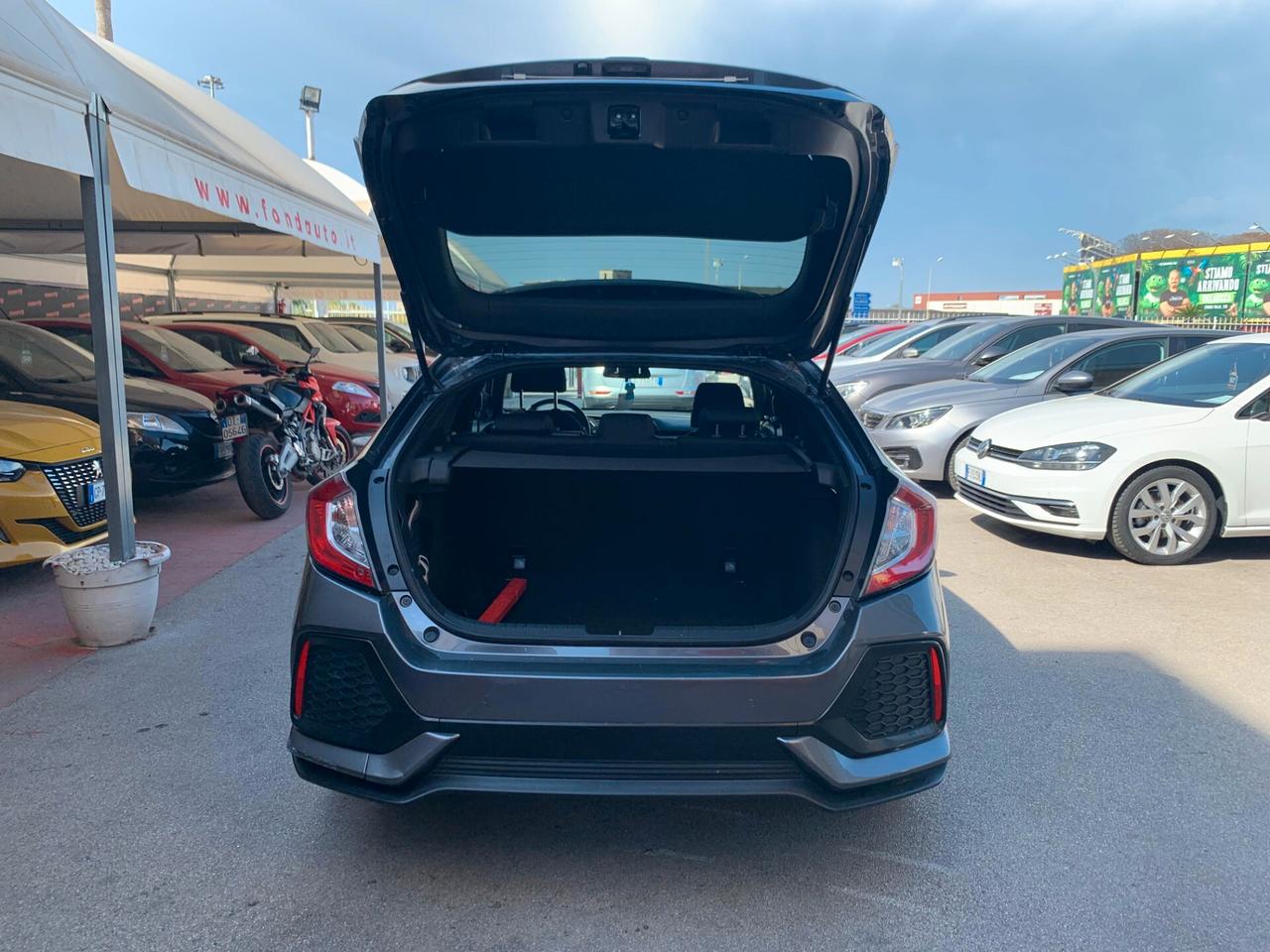 Honda Civic 1.6 5 porte Elegance Navi