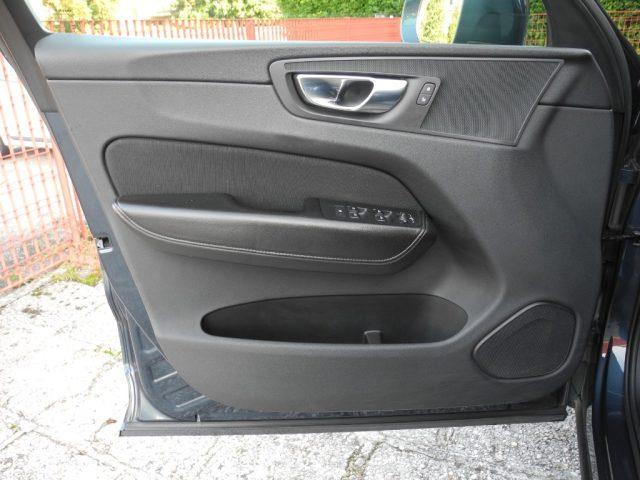 VOLVO XC60 2.0 D AWD Geartronic Business Plus Hybrid autom.