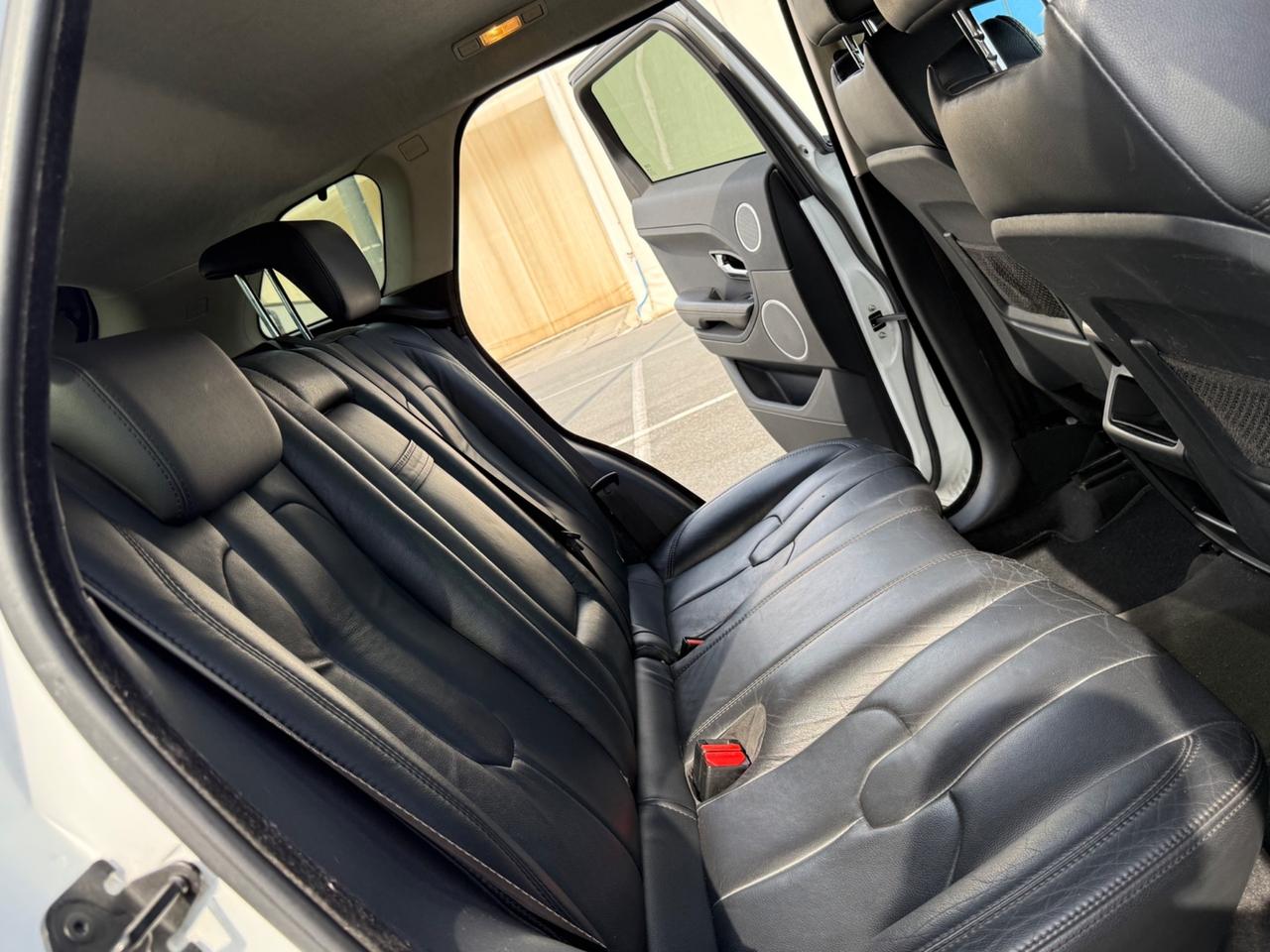 Land Rover Range Evoque 2.2 TD4 -150 Dynamic-PERMUTABILE