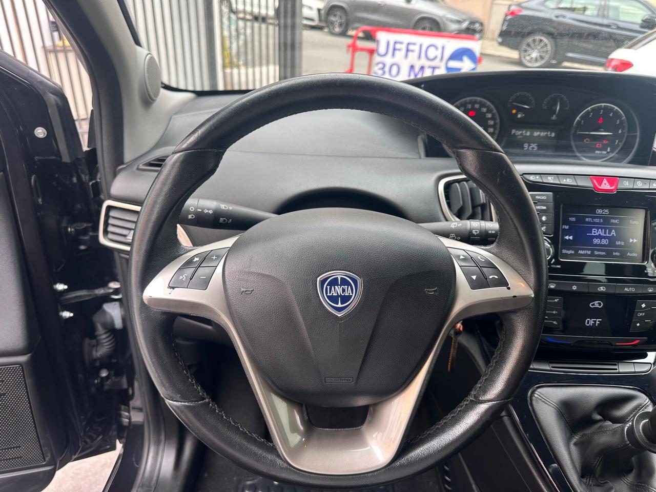 Lancia Ypsilon 1.2 69 CV 5 porte Gold