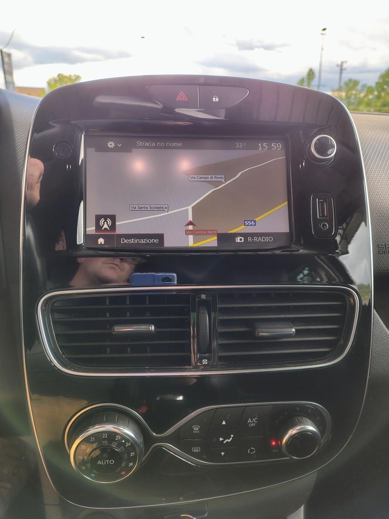Renault Clio TCe 12V 90 CV 5 porte Moschino Life