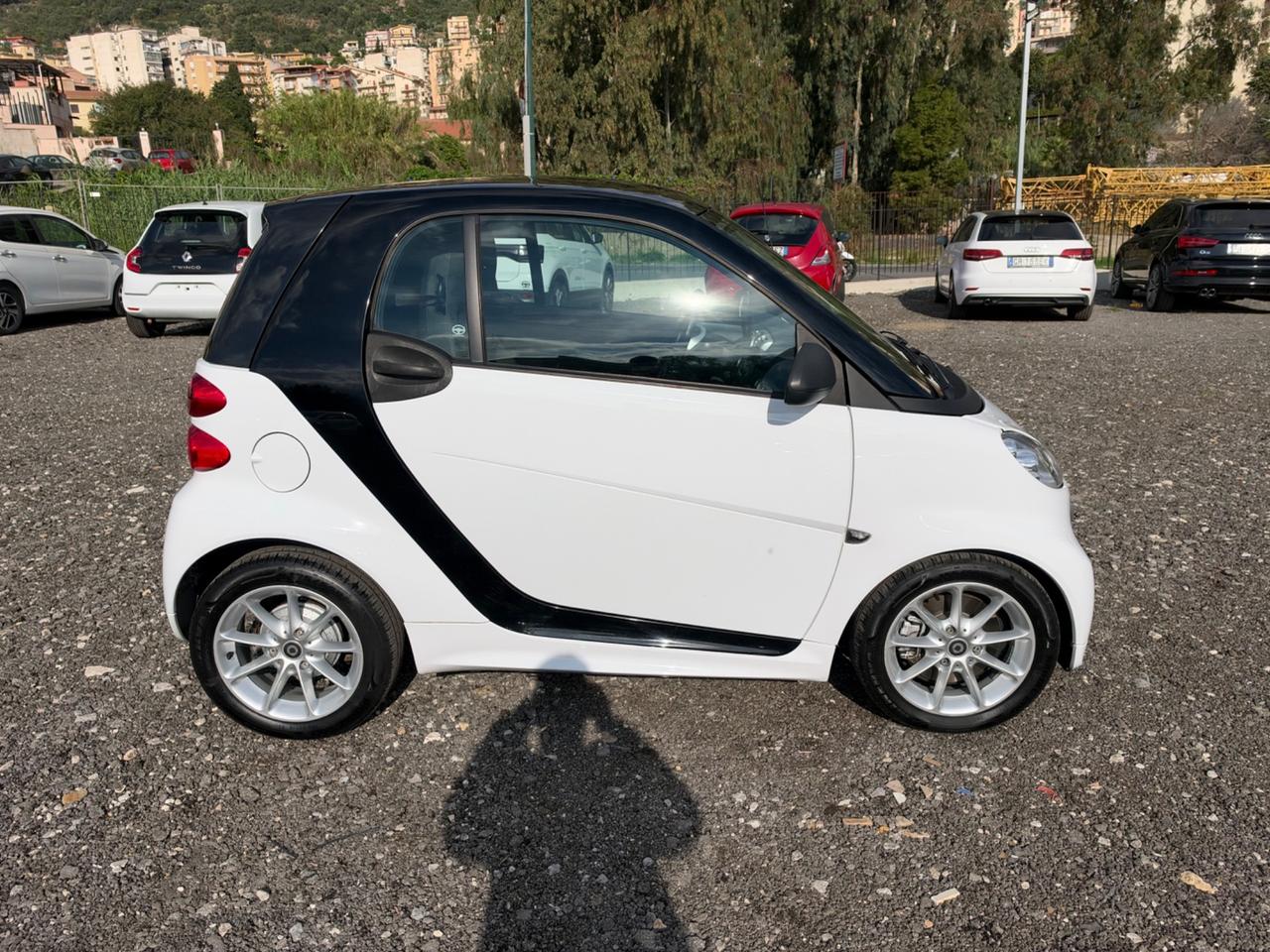 Smart ForTwo 1000 52 kW MHD coupé passion