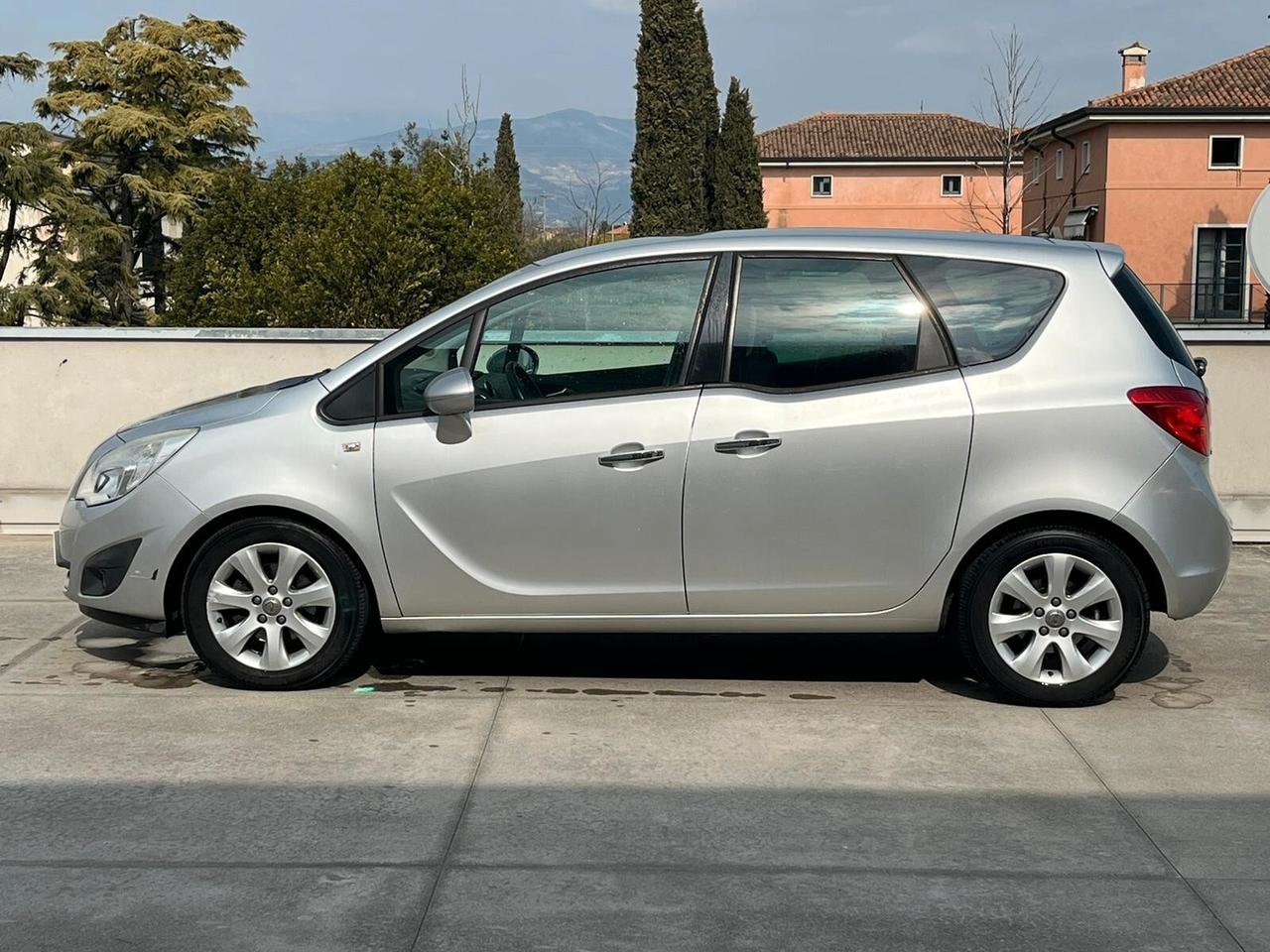 Opel Meriva 1.3 CDTI 95CV ecoFLEX Elective Neopatentati