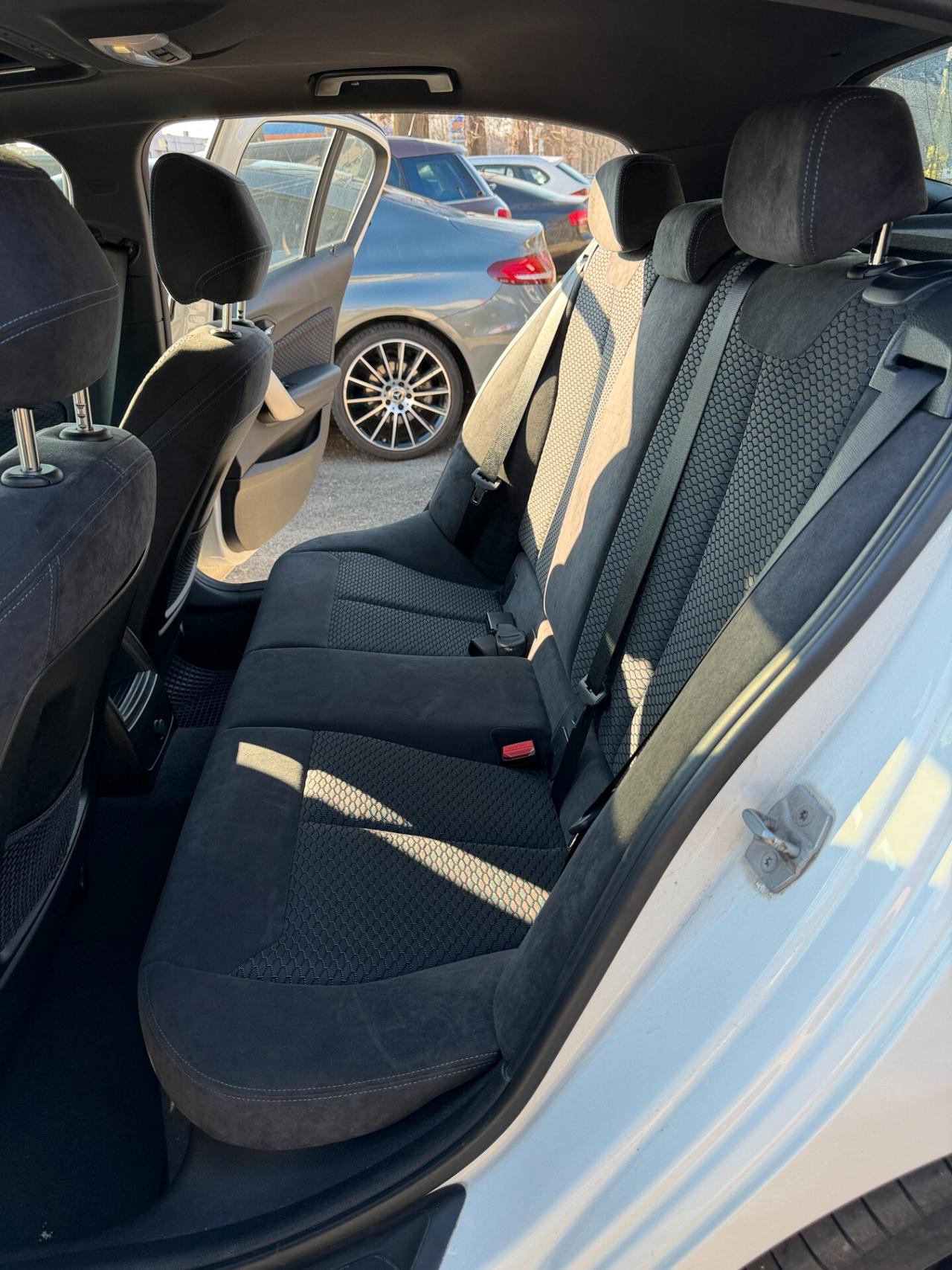 Bmw 118 118d 5p. Msport