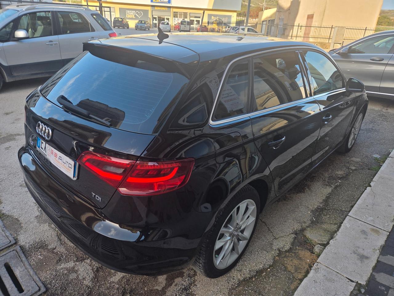 AUDI A3 1.6 TDI 110 CV ANNO 2014 FARI LED NAVIG KMCERT