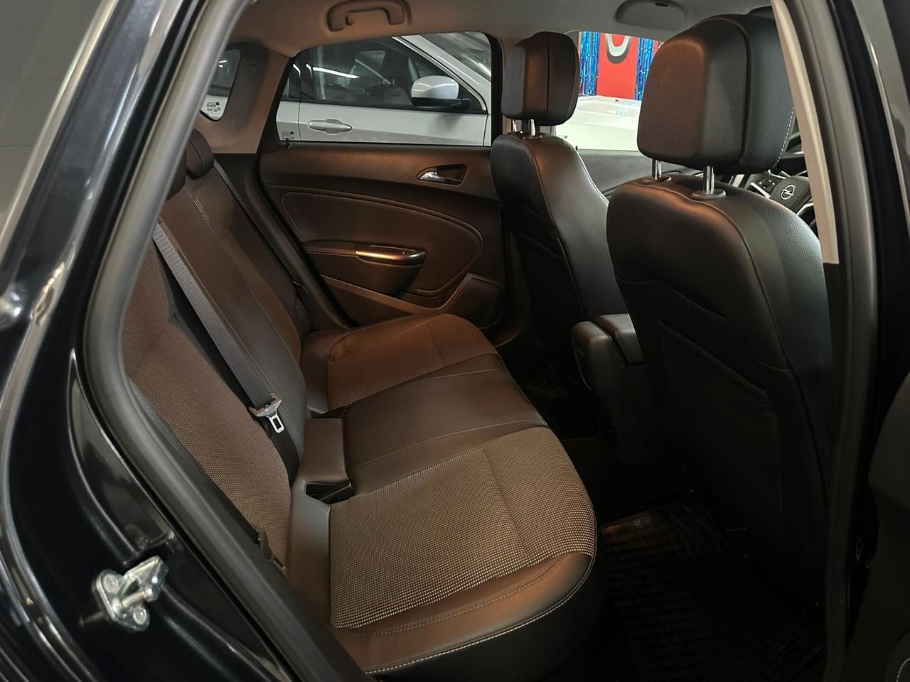 Opel Astra 1.7 CDTI 125CV Cosmo