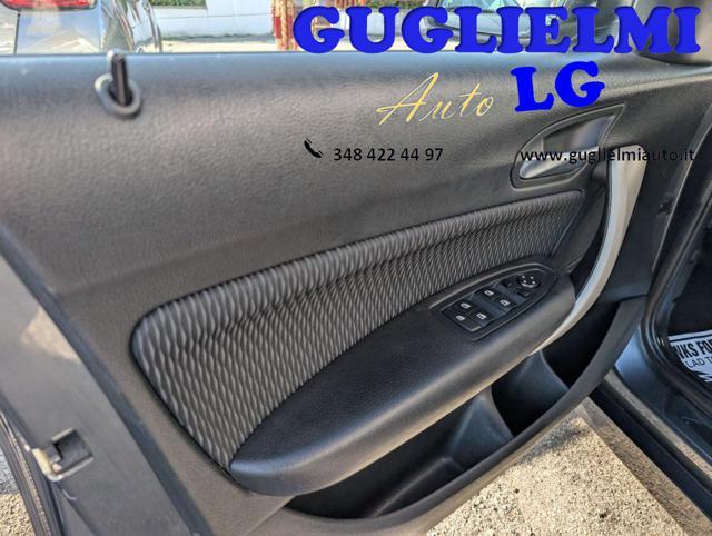 BMW 118 d 5p. Advantage automatica