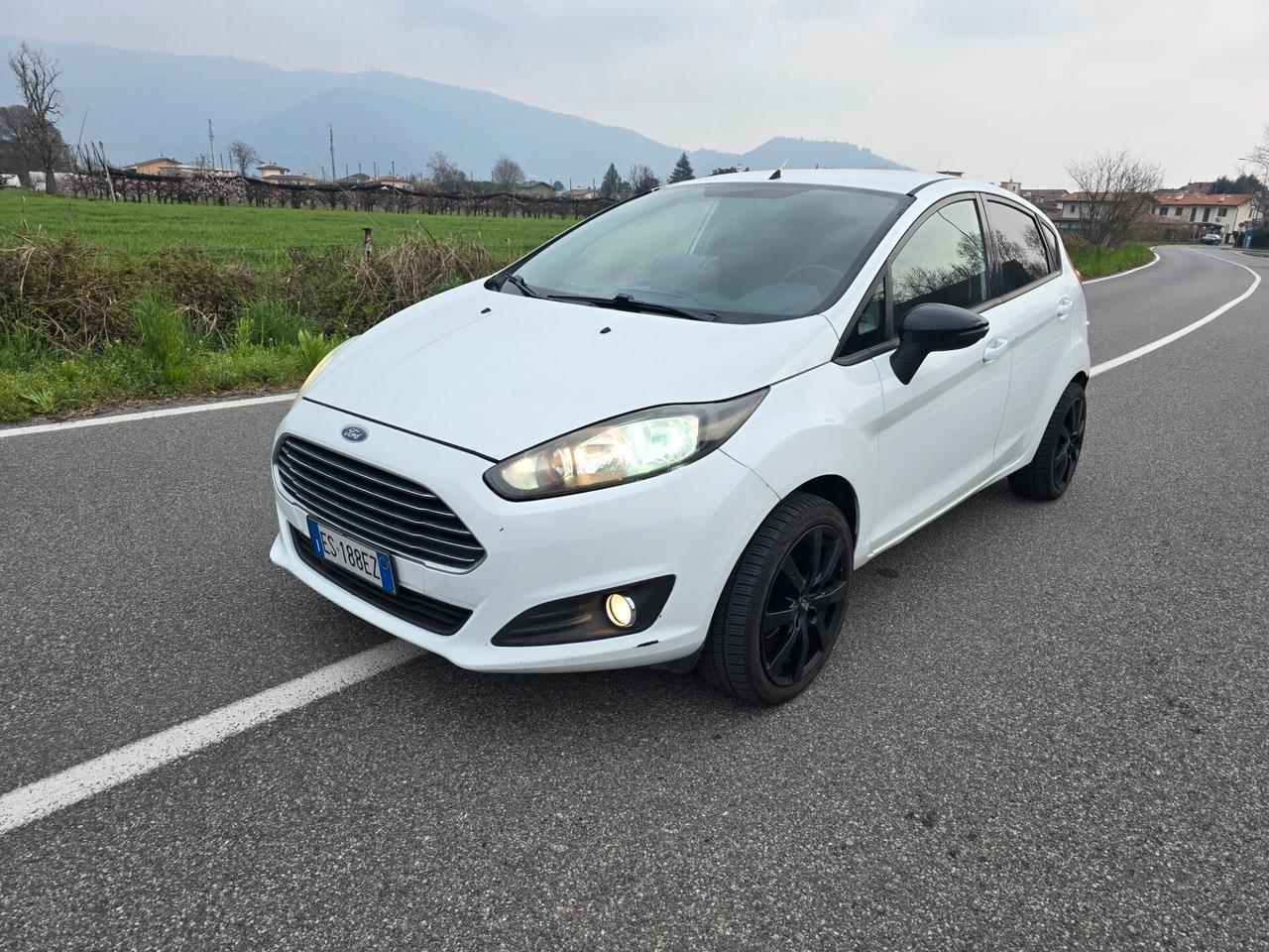 FORD FIESTA 1.4 TITANIUM "OK PER NEOPATENTATI"