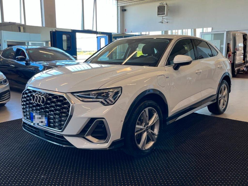 Audi Q3 a