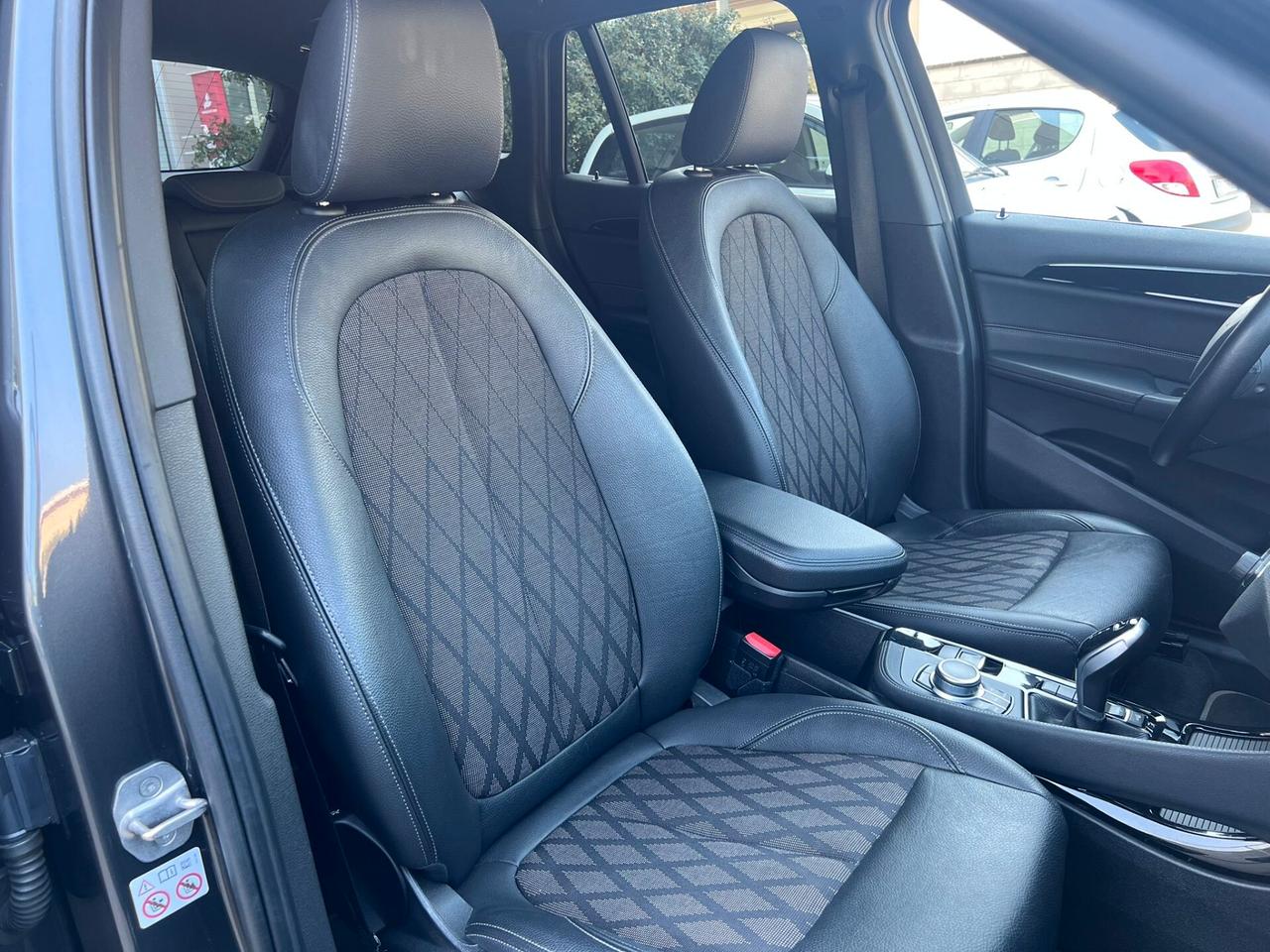 Bmw X1 sdrive18d xLine auto LED/NAVI/PELLE/18; PERFETTA