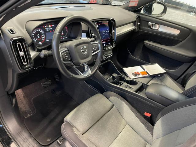 VOLVO XC40 1.5 T4 RECHARGE PLUG-IN HYBRID AUTOMATICO