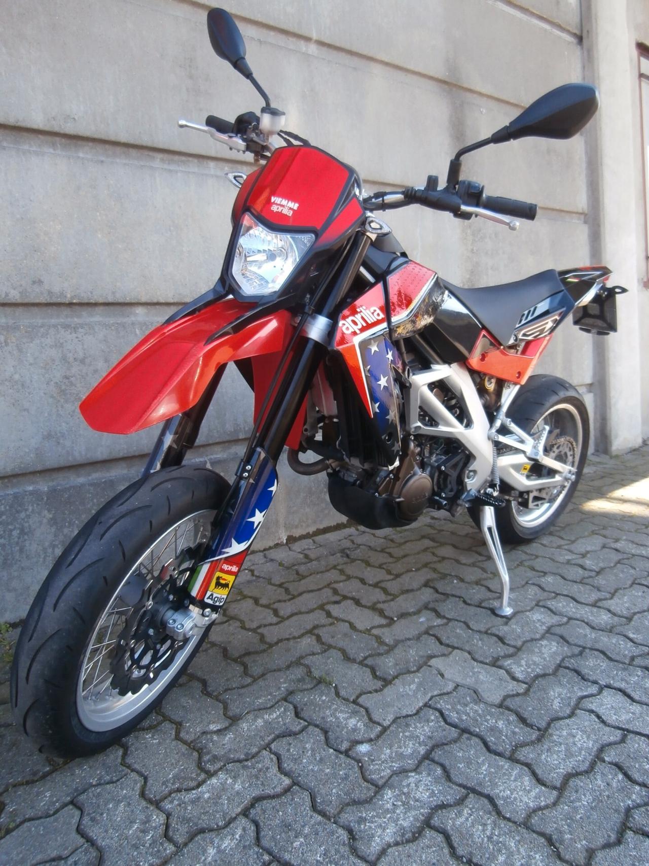 Aprilia SXV 450 (2007 - 14) passaggio incluso.