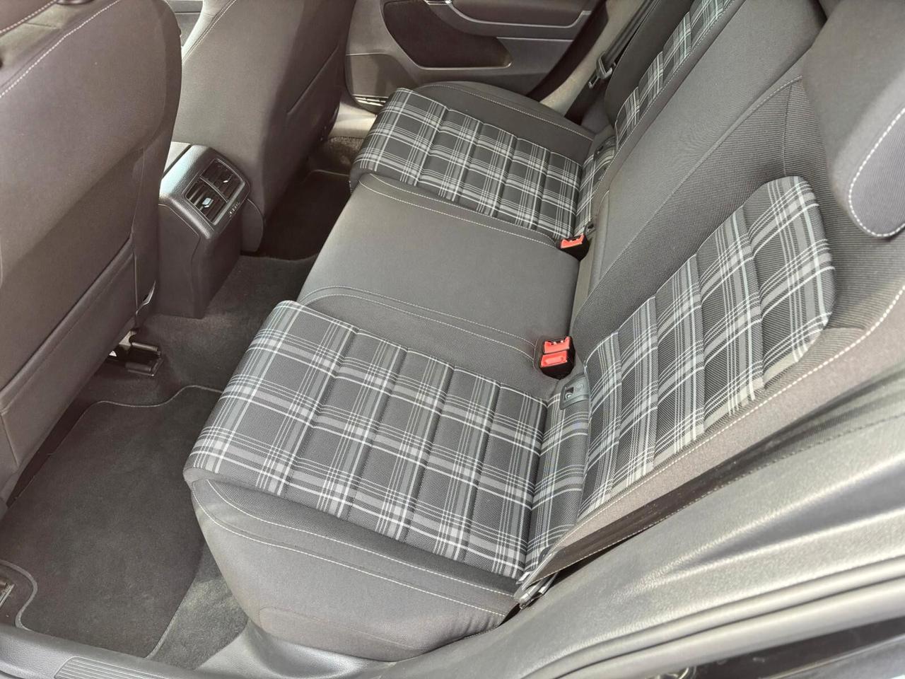 Volkswagen Golf GTD 2.0 TDI DSG 5p. BlueMotion Technology
