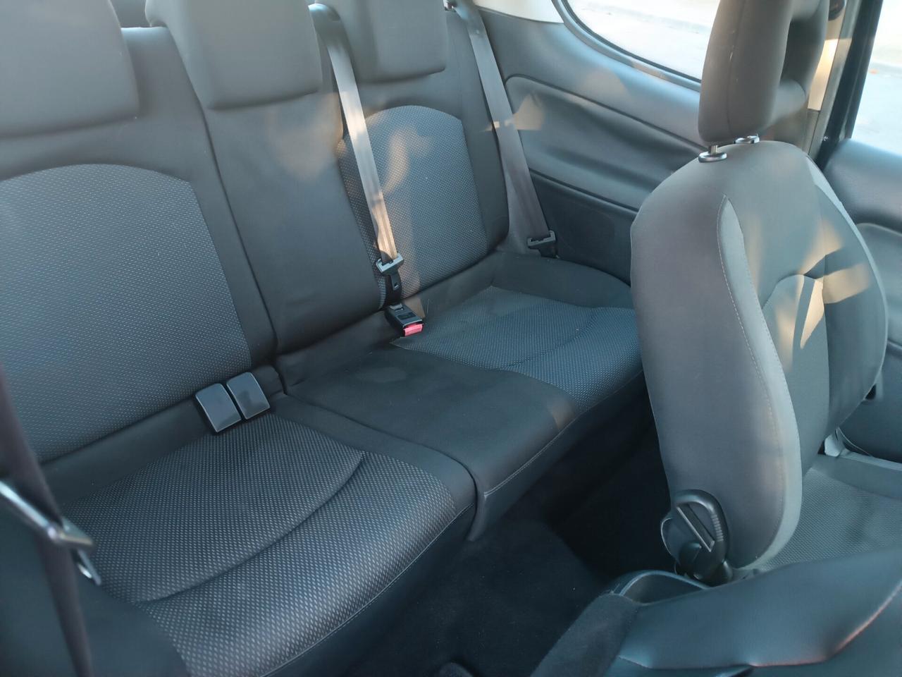 Peugeot 206 1.4 benzina garanzia