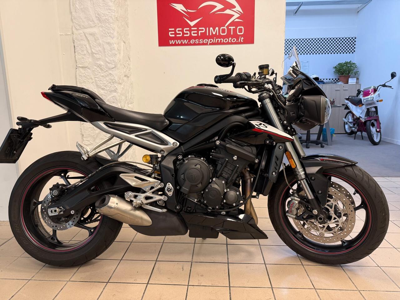 Triumph Street Triple RS