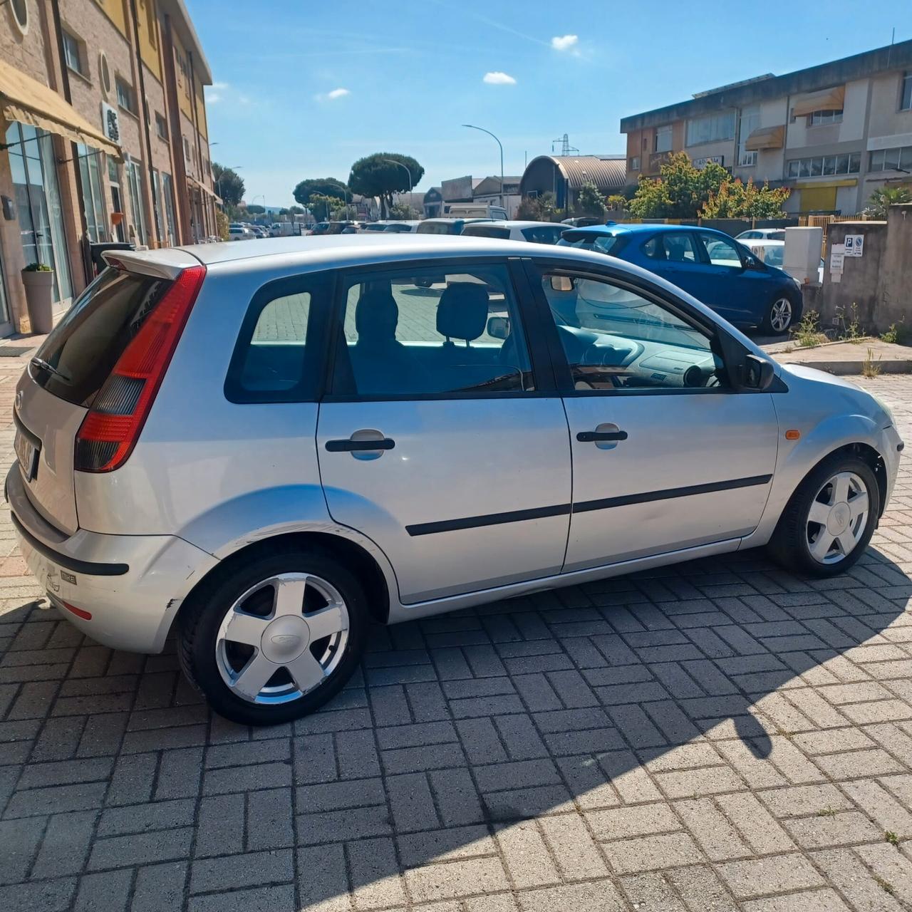 FIESTA 1.4 GPL NEOPATENTATI BEN CONSERVATA