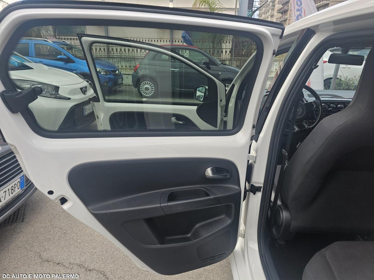 Volkswagen Up! 1.0 Benzina.75CV.Technology.2015