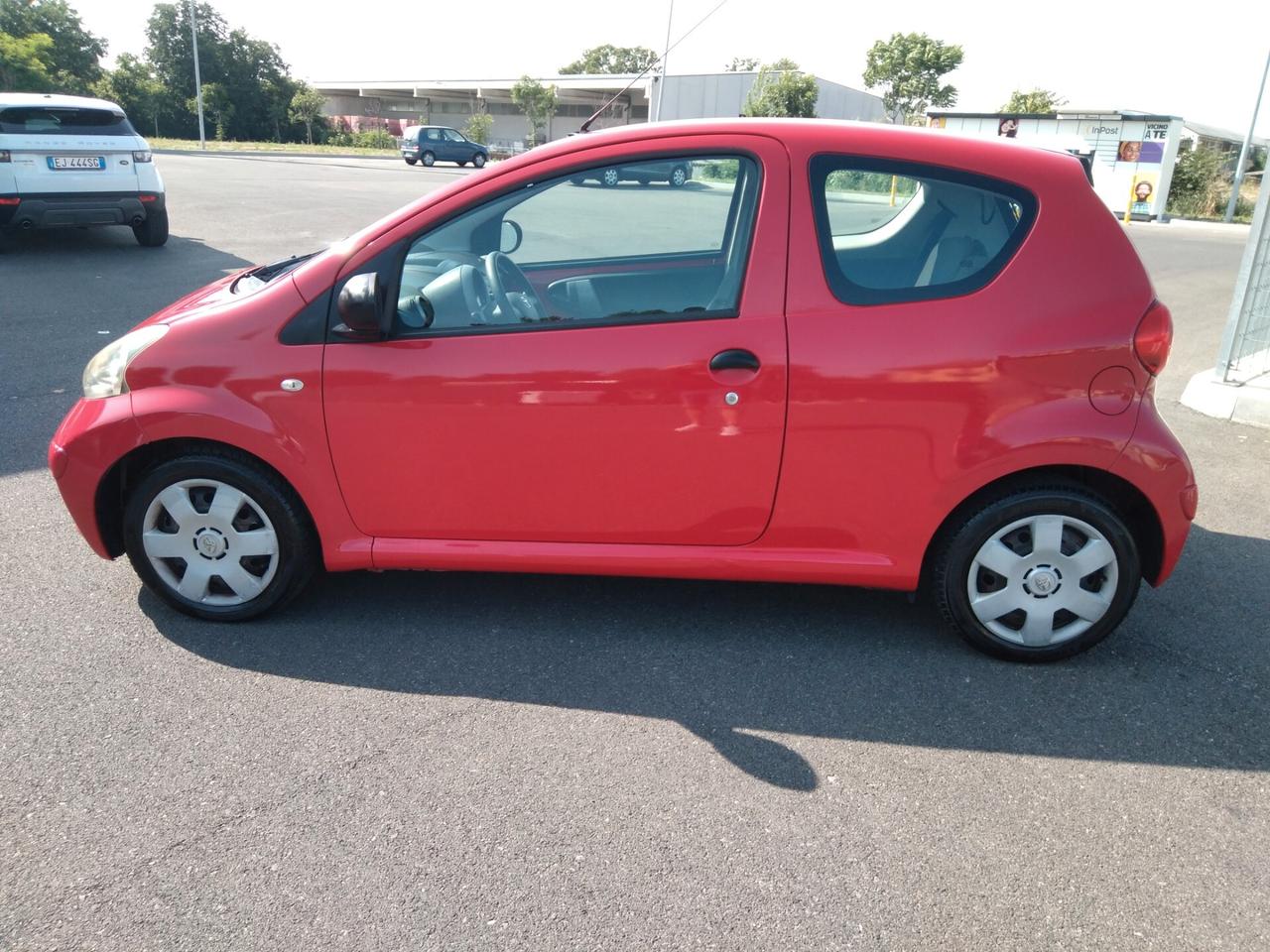 Toyota Aygo 1.0 12V VVT-i 3 porte Sol x neopatentati