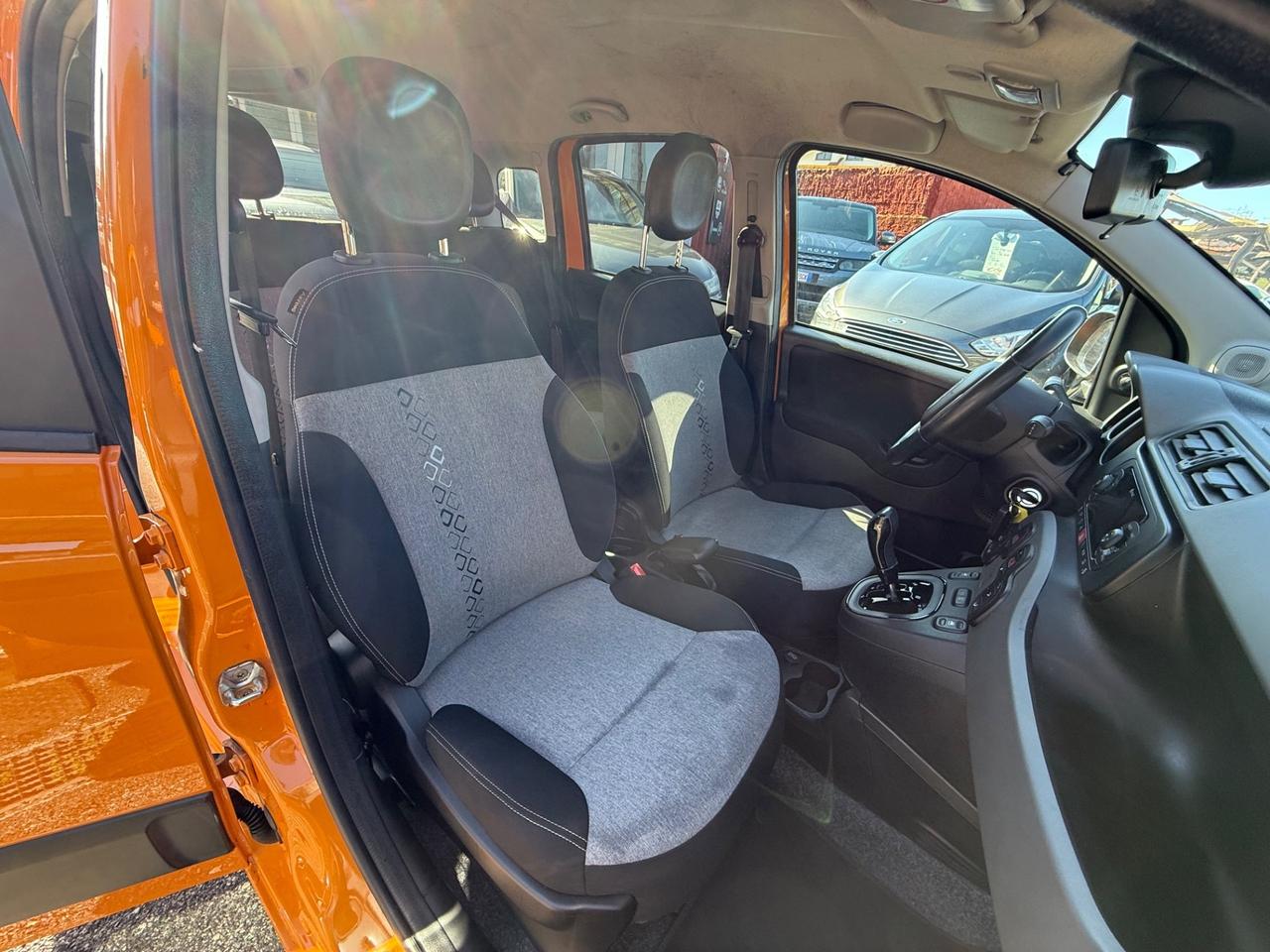 Panda 0.9 Turbo-AUTOMATICA-Lounge-unipro-E6