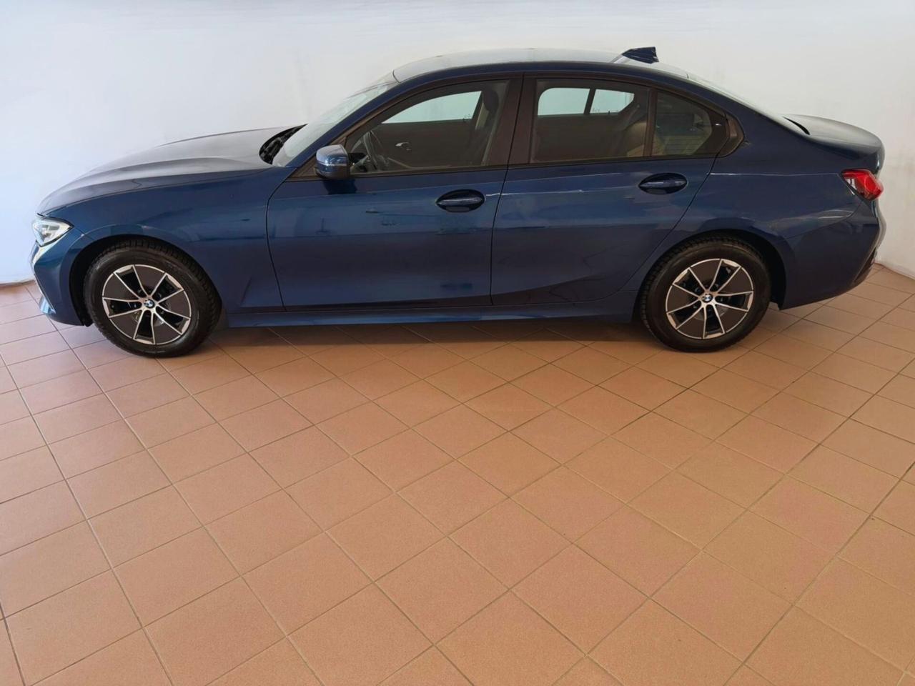Bmw 318d 48V Business Advantage