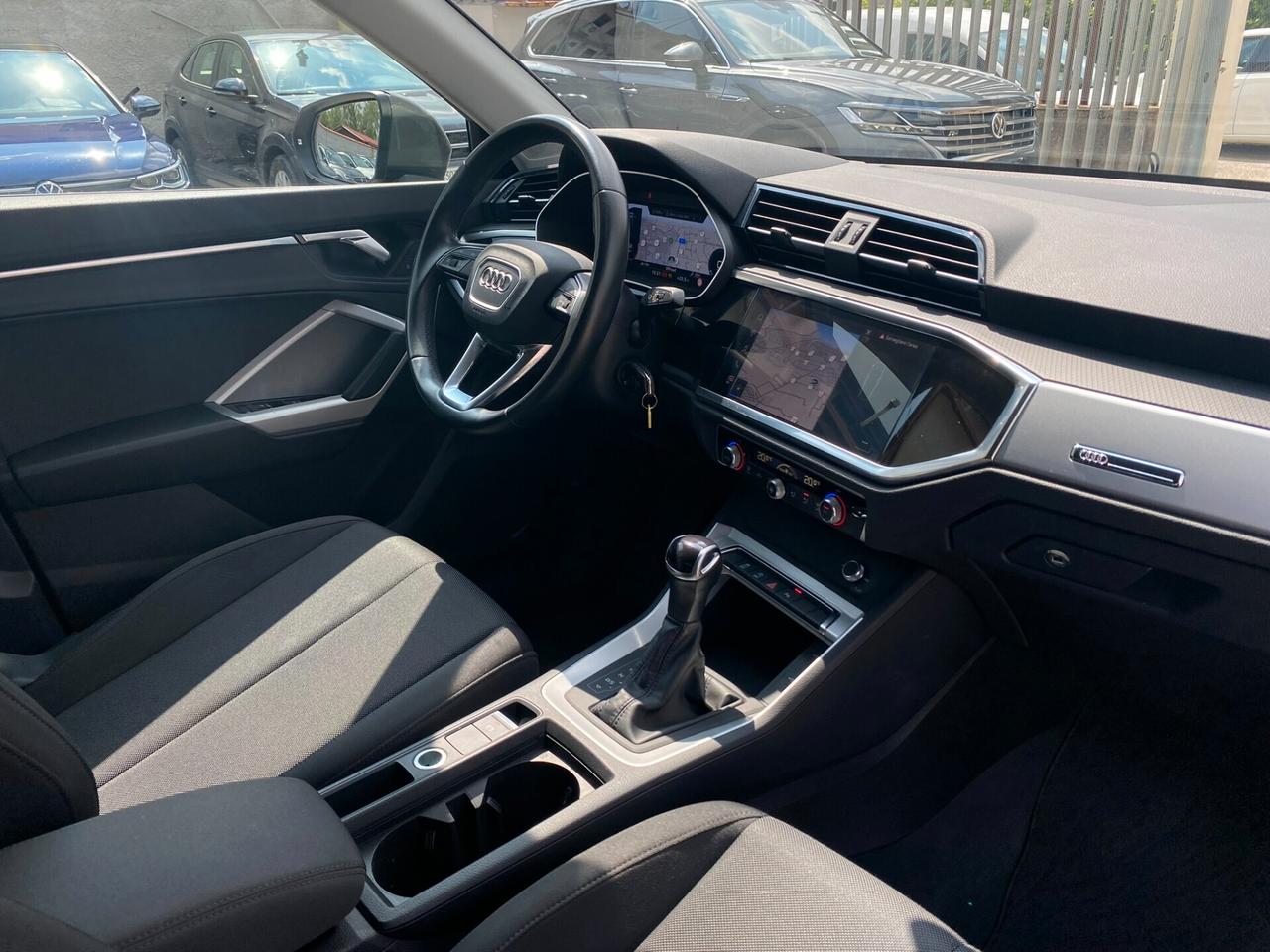 Audi Q3 Business 2.0 TDI 150CV s-tronic 35