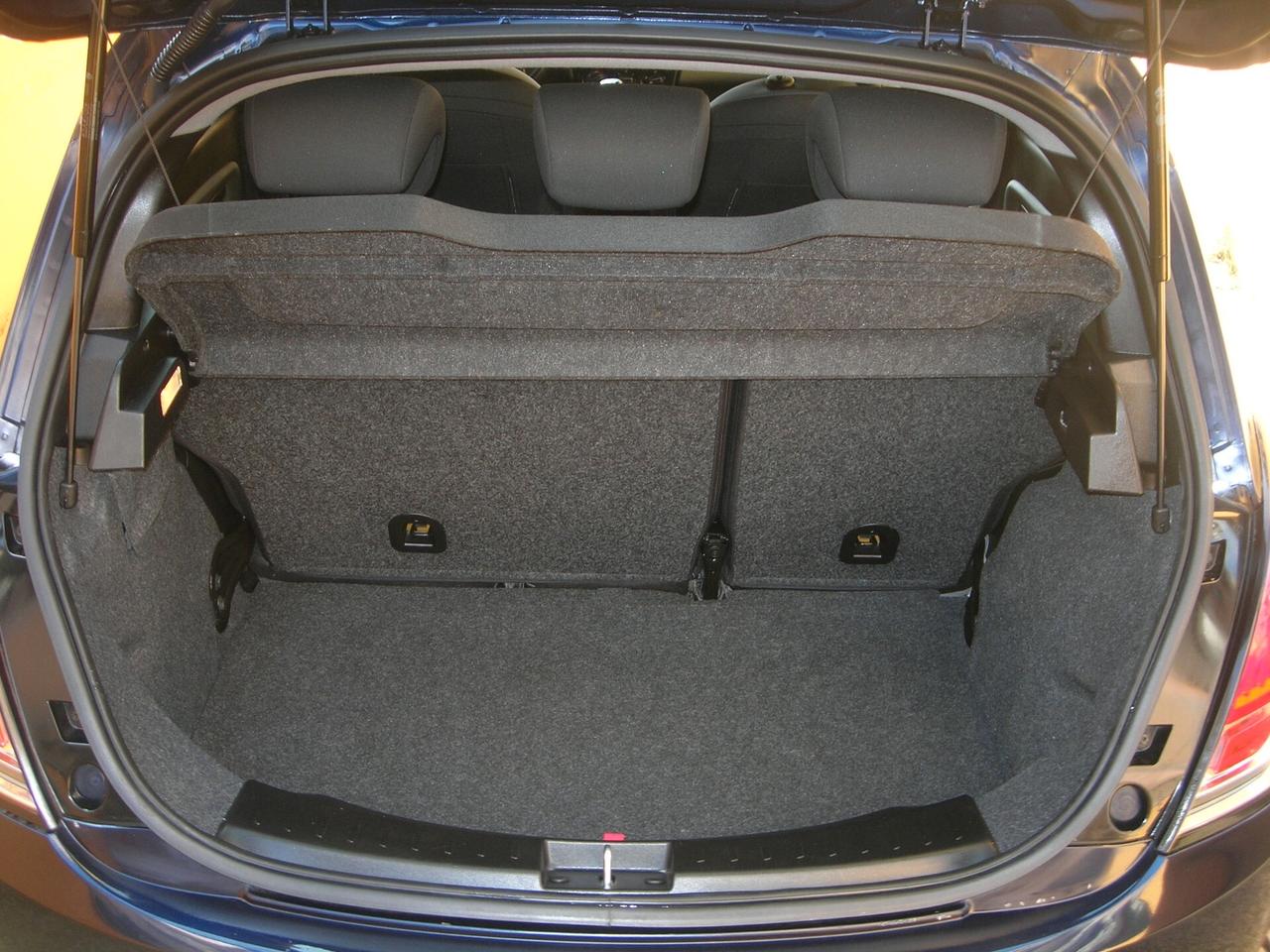 Lancia Ypsilon 1.2 69 CV 5 porte Silver