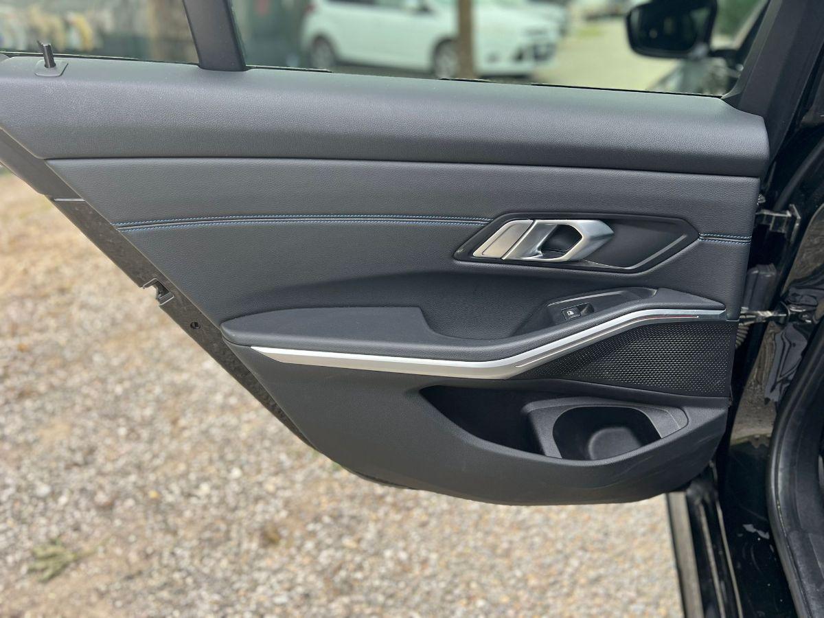 BMW - Serie 3 - 320d 48V xDrive Msport