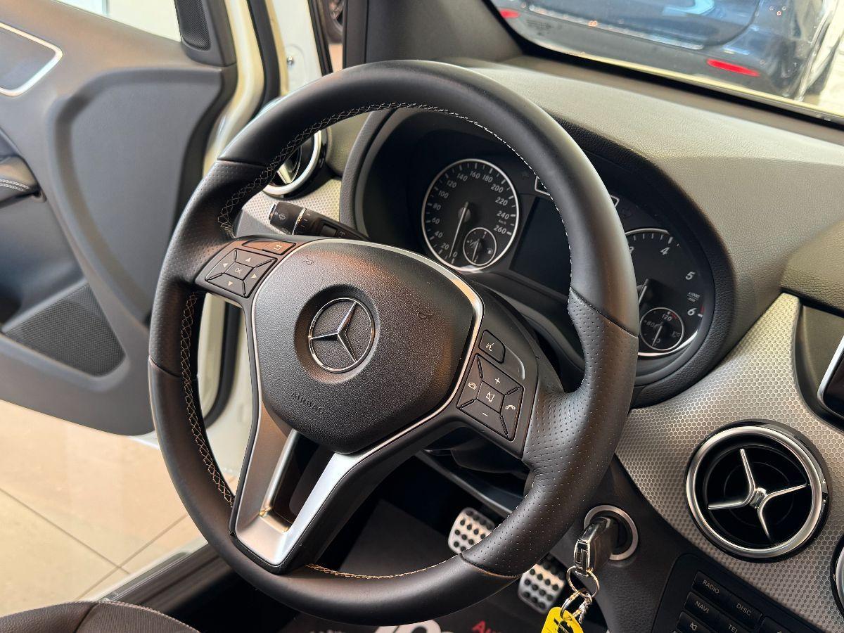 MERCEDES Classe B 200 CDI Premium