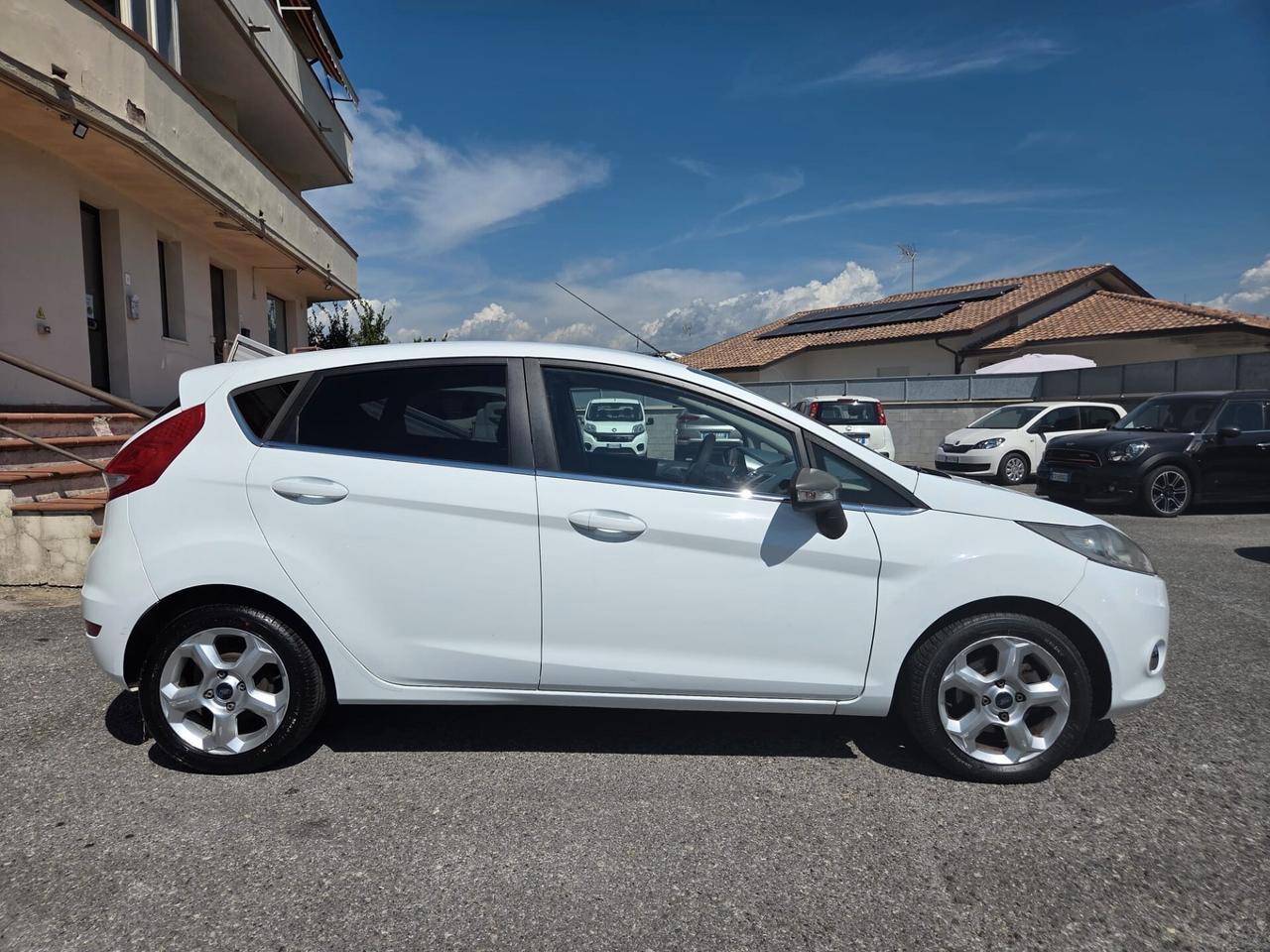 Ford Fiesta 1.4 5 porte Bz.- GPL Titanium