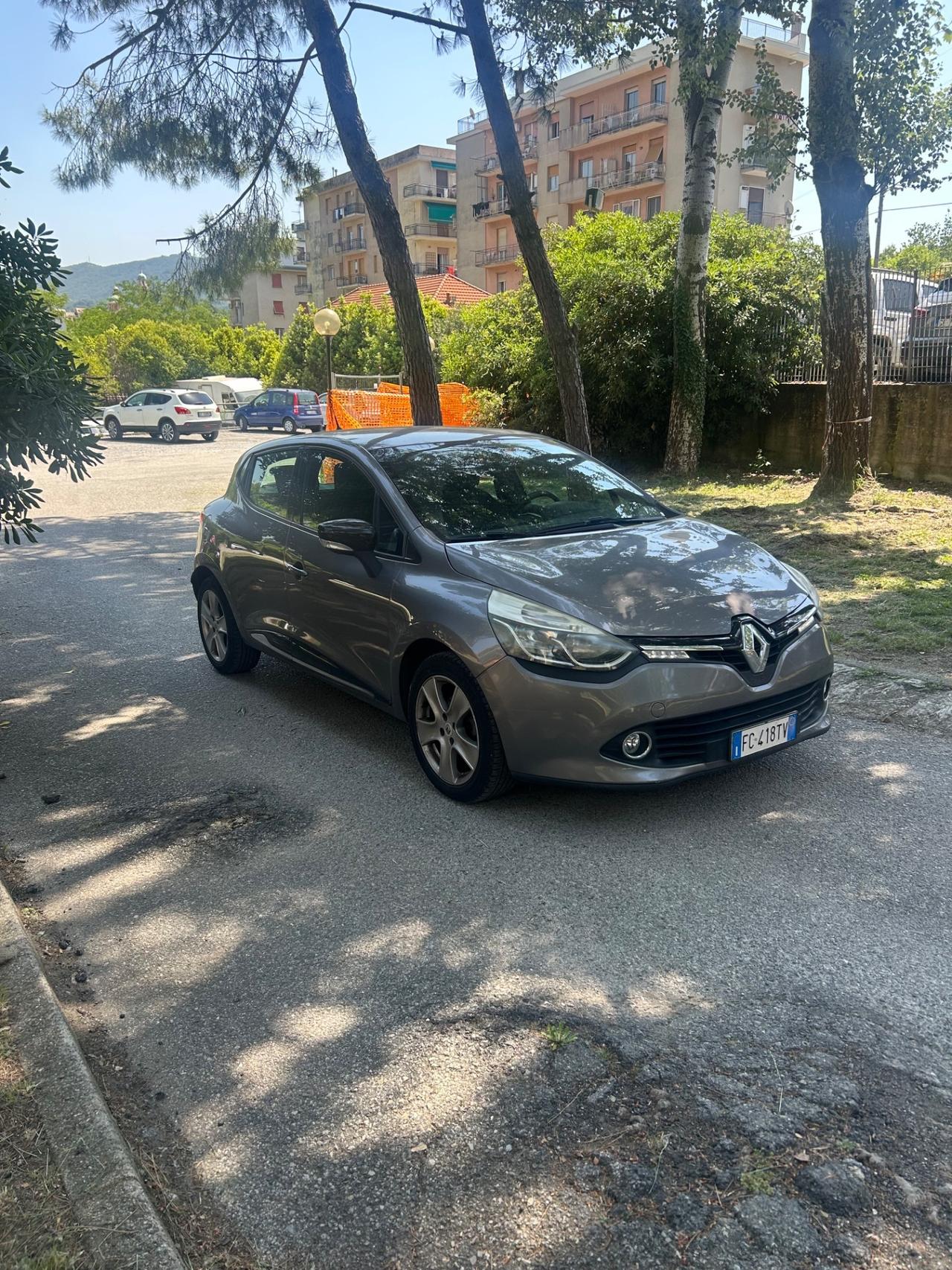 Renault Clio 1.2 75 CV 5 porte Duel