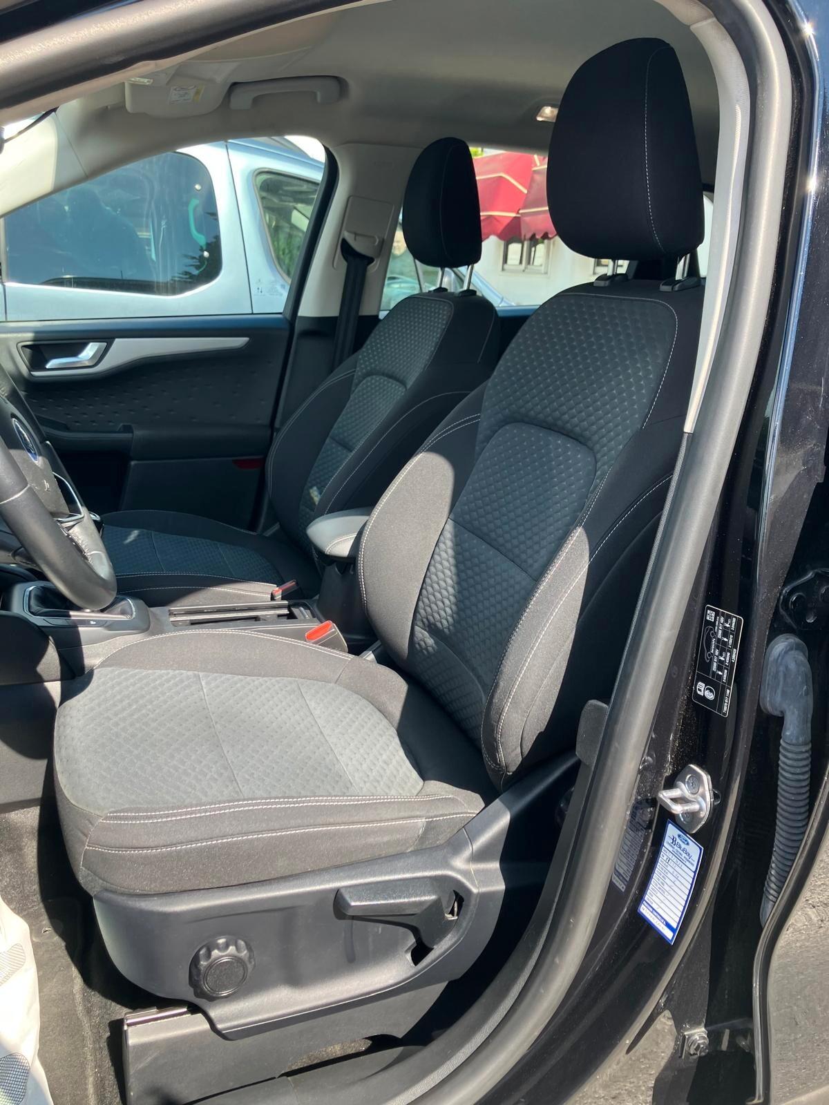 FORD KUGA 1.5 TDCì 120cv Connect