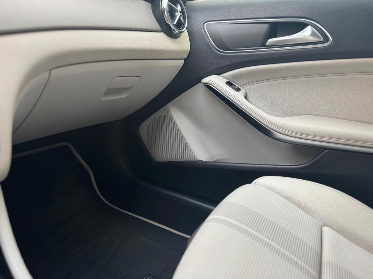 Mercedes-benz GLA 180 d Automatic Premium