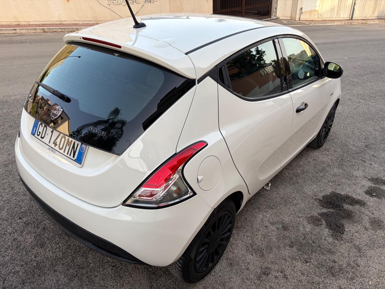Lancia Ypsilon 1.0 FireFly benz ideale per neopate