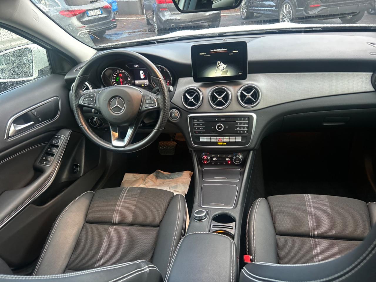 Mercedes-benz GLA 200 Sport