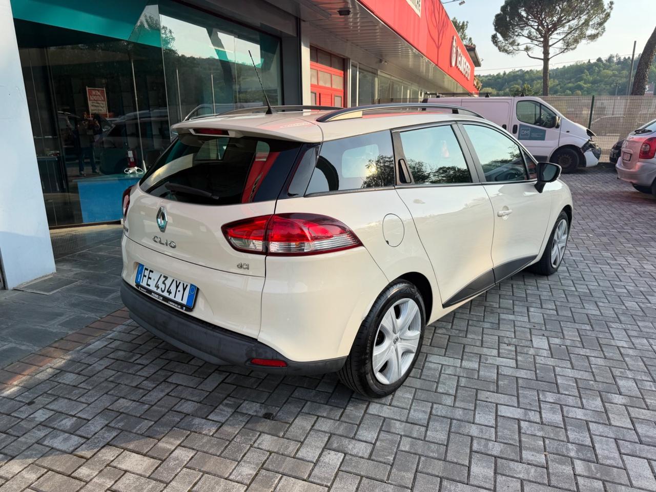 Renault Clio 1.5DCI 90cv 2016 E6b - NEOPATENTATI