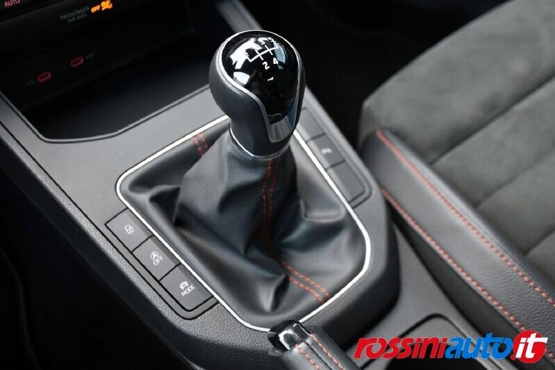 SEAT IBIZA 1.0 ECOTSI 95 CV FR + R18 BLACK DESIGN PACK