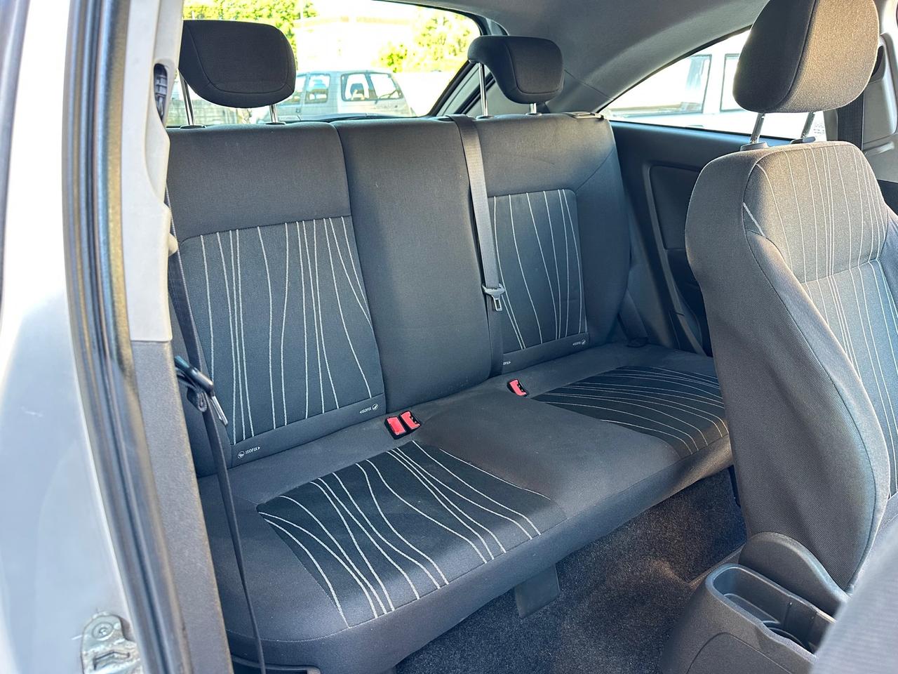 Opel Corsa 1.2 3 porte Club