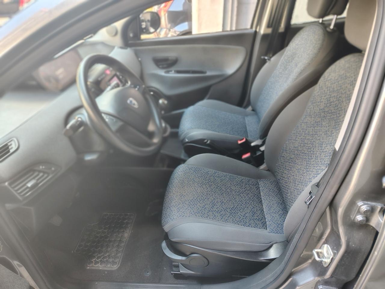 Lancia Ypsilon Hybrid AL PREZZO DEL BENZINA!!!