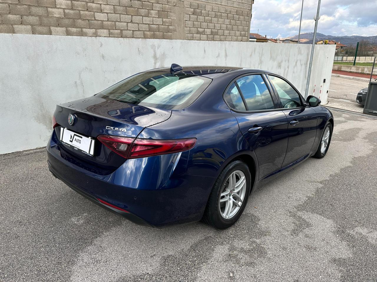 Alfa Romeo Giulia 2.2 t Business 160cv auto