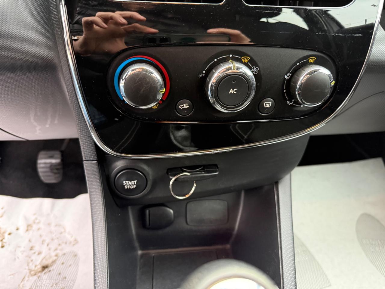 Renault Clio 1.5 dCi 8V 75CV 5 porte Costume National