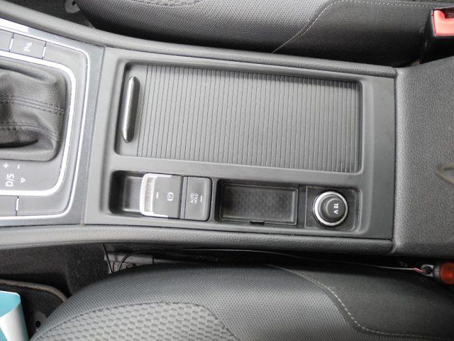 VOLKSWAGEN Golf 1.6 TDI 115cv DSG 5p. -OK NEOPATENTATI- DA VETRINA