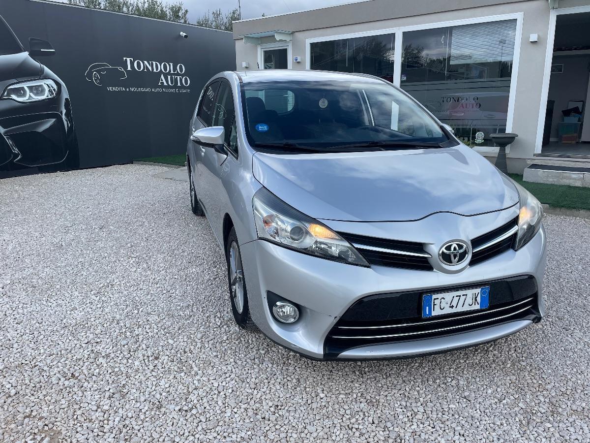 TOYOTA - Verso - 1.6 D-4D Style